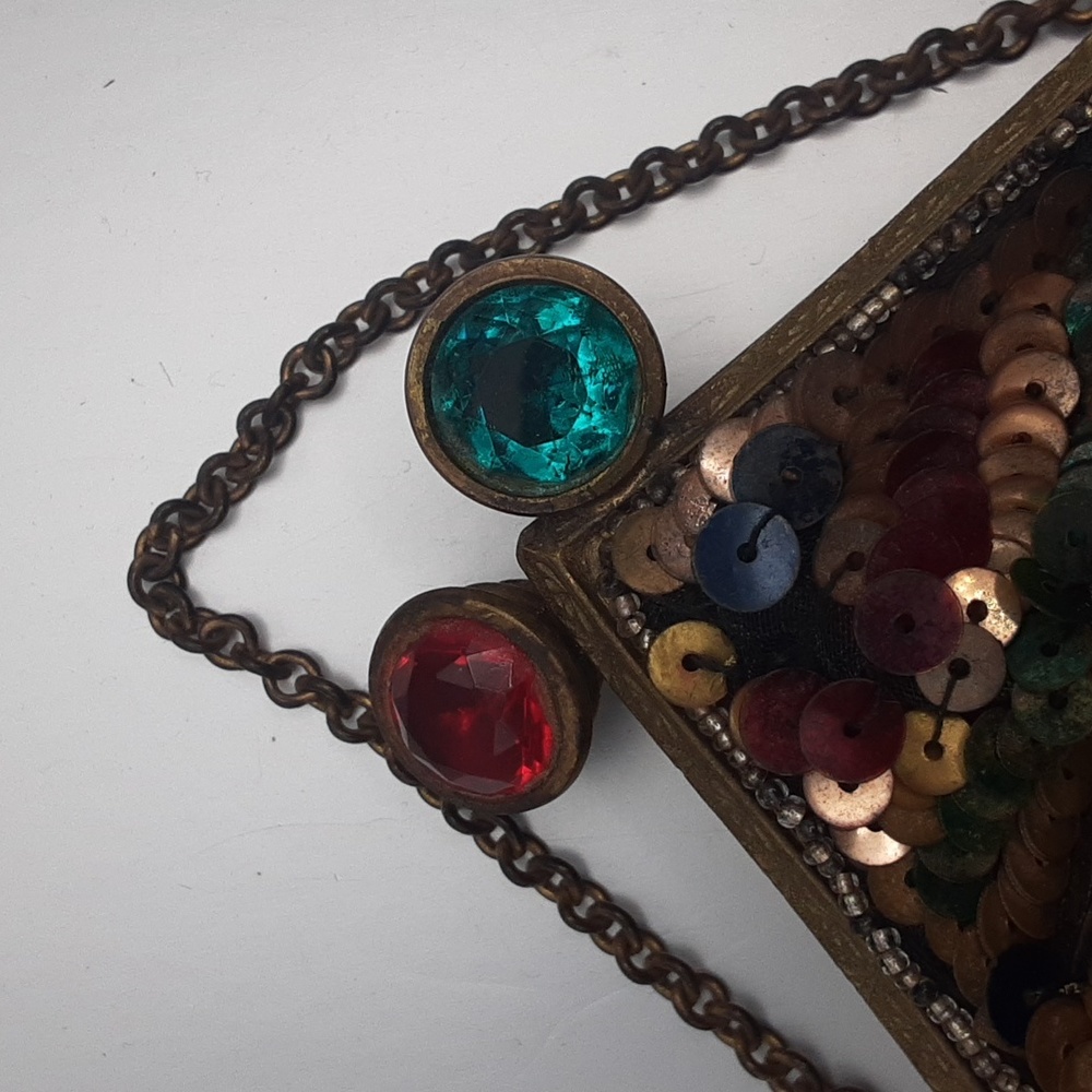 Vintage colorful sequined purse. - Picture 5 of 7